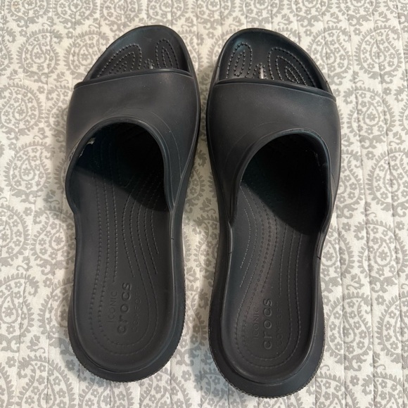 Crocs Slide Sandals SzM (W8.5/9 - M7) - Picture 4 of 9